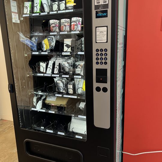 Meta electronics vending machine